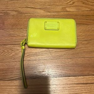 Marc by marc jacobs neon yellow wristlet